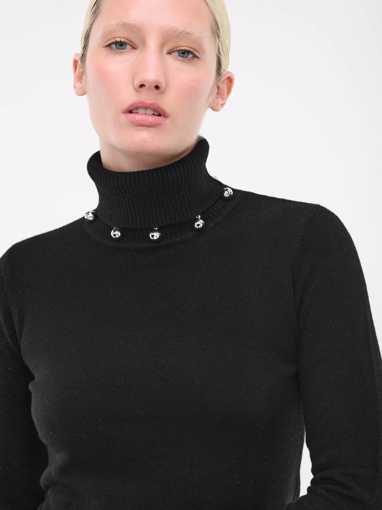 Bell Turtleneck (TP02BK-EMBROIDERED-BLACK)