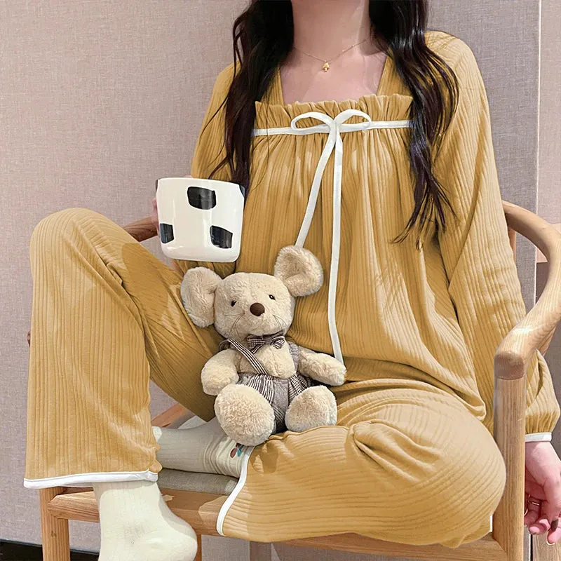 Trendy Women's Pleated Pajama Set - Soft Loungewear with Ribbon Tie